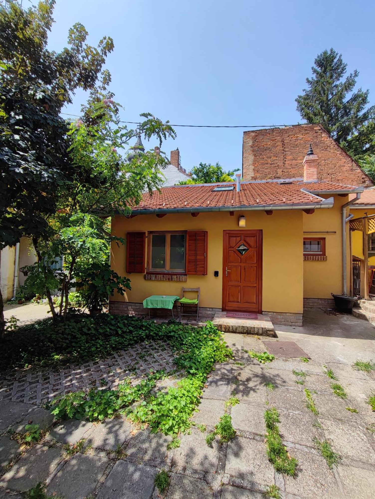 Ferencesek 44 Apartman Pécs Exterior foto